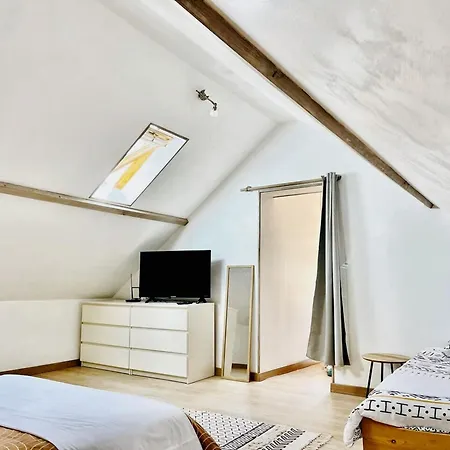 Espace Detente A Avec Vue Sur Jardin *